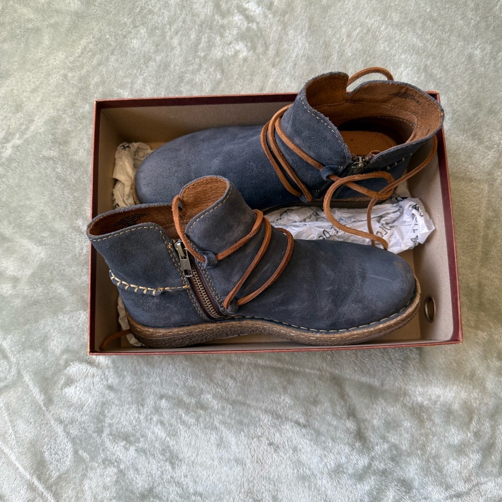 Born genuine leather Blue suede round toe ankle boots